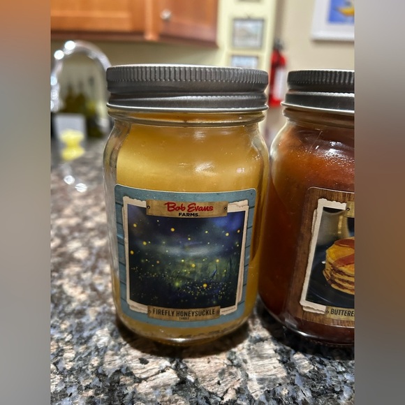 Bundle of 2 Bob Evans Farms Firefly Honeysuckle scented candle and Maple Syrup - Picture 7 of 7